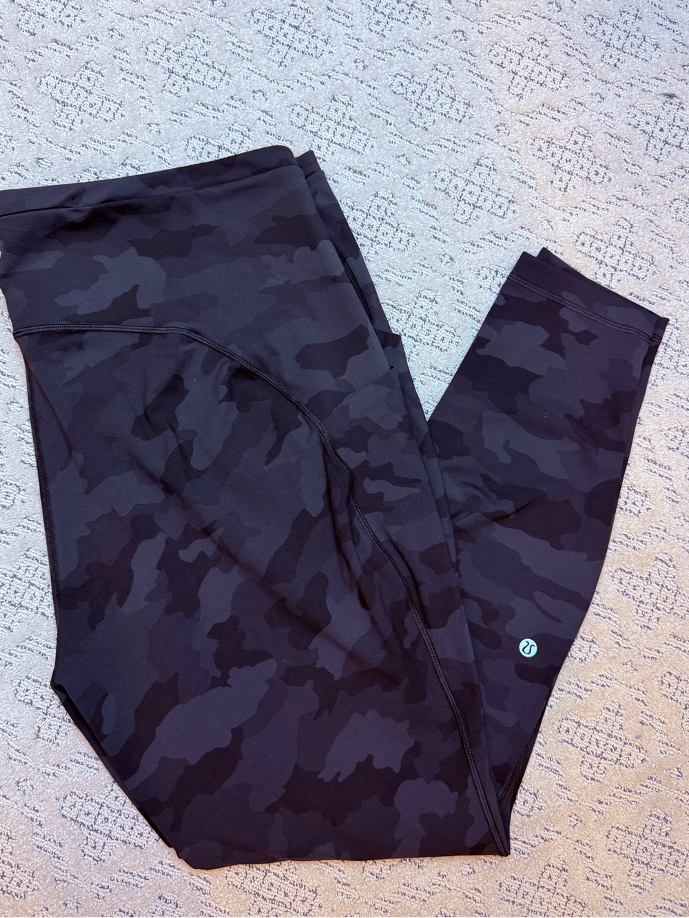 lululemon NWOT 20 camo-